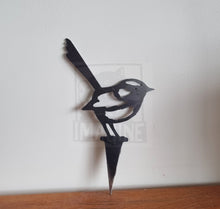Load image into Gallery viewer, Male Fairy Wren Garden Art Stake