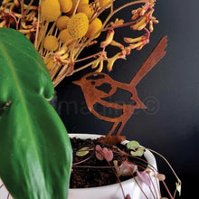 Load image into Gallery viewer, Male Fairy Wren Garden Art Stake
